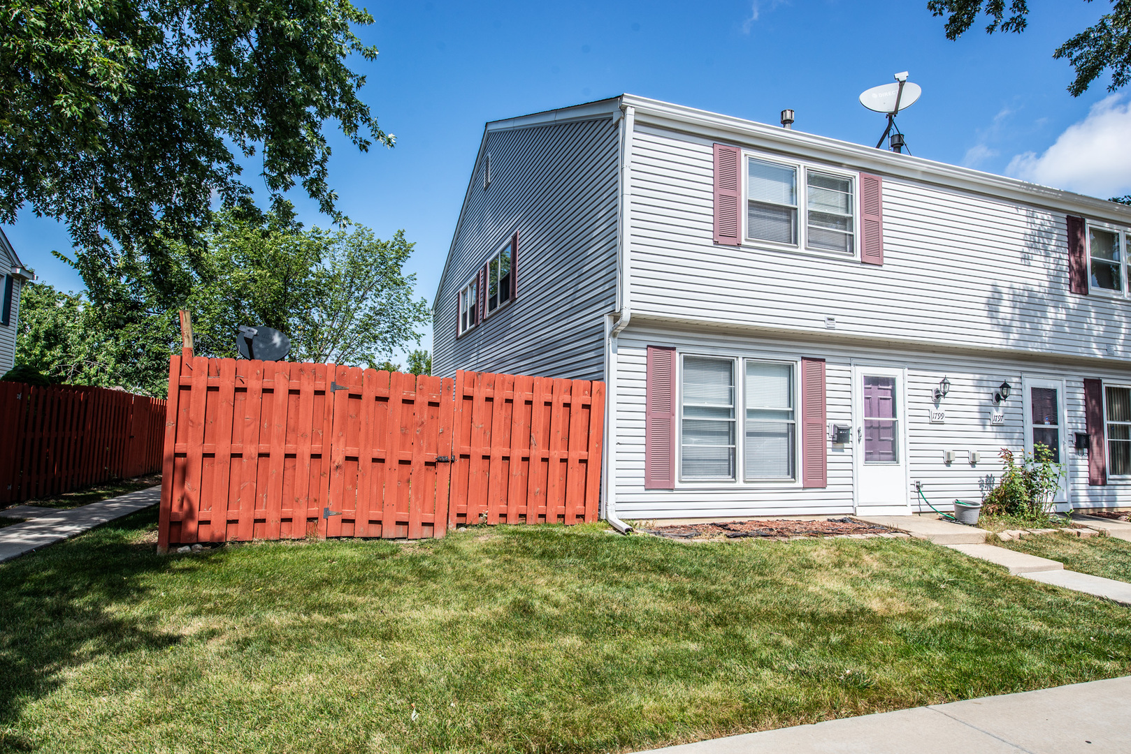 1799 Jamestown Circle Property Photo 1