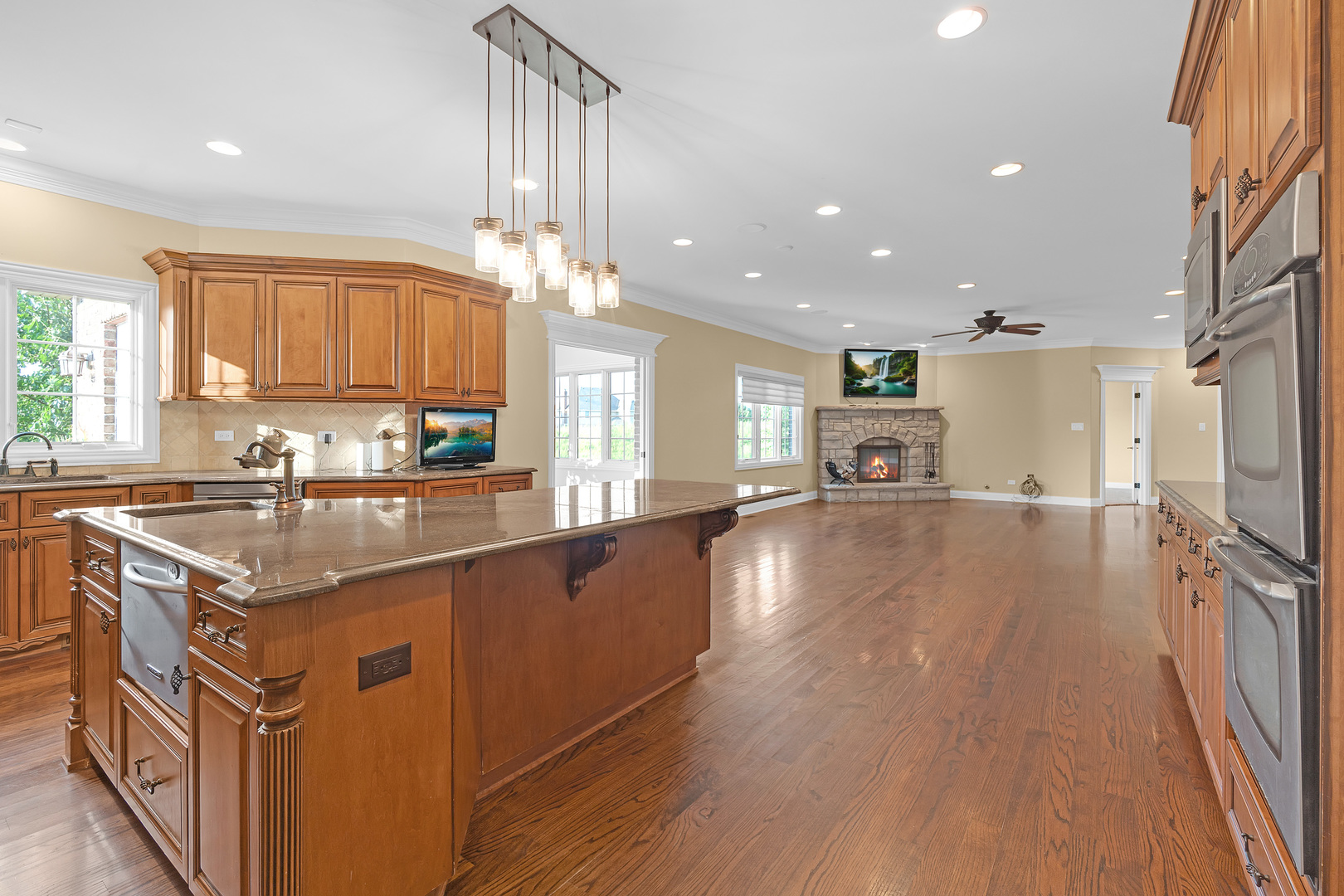 12408 Lajunta Court Property Photo 28