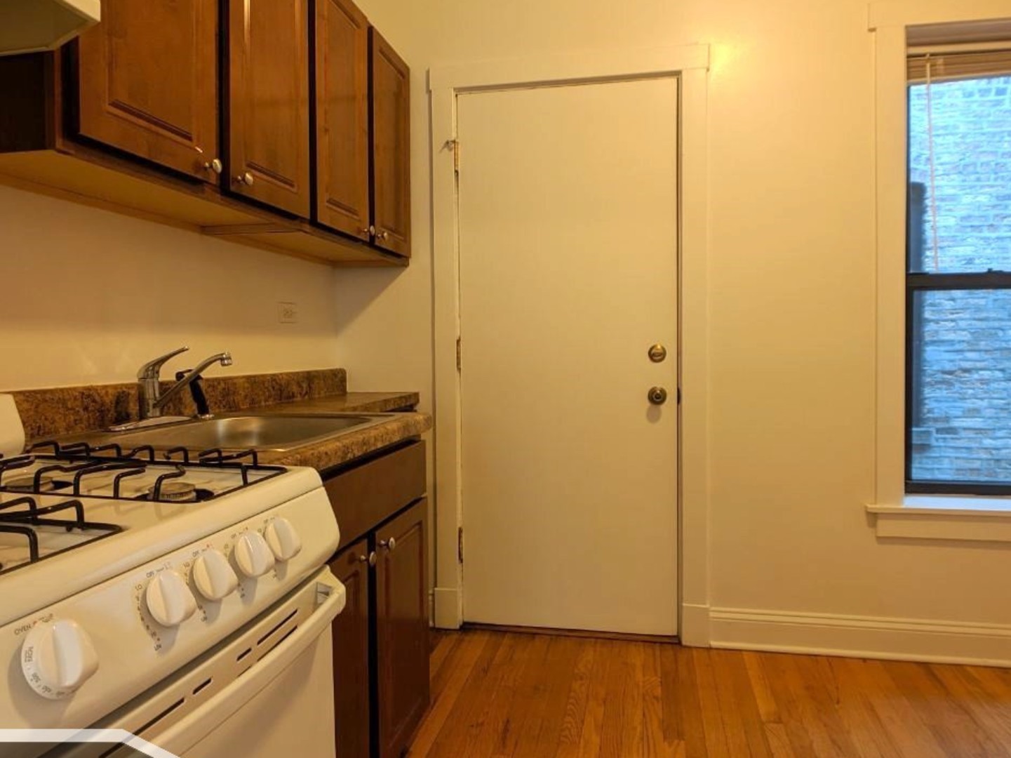 2621 N Spaulding Avenue 2e Property Photo 5