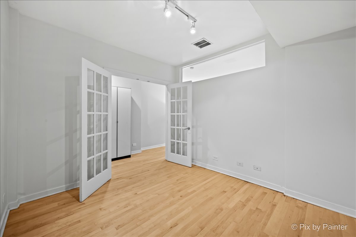 920 N Wood Street A Property Photo 24