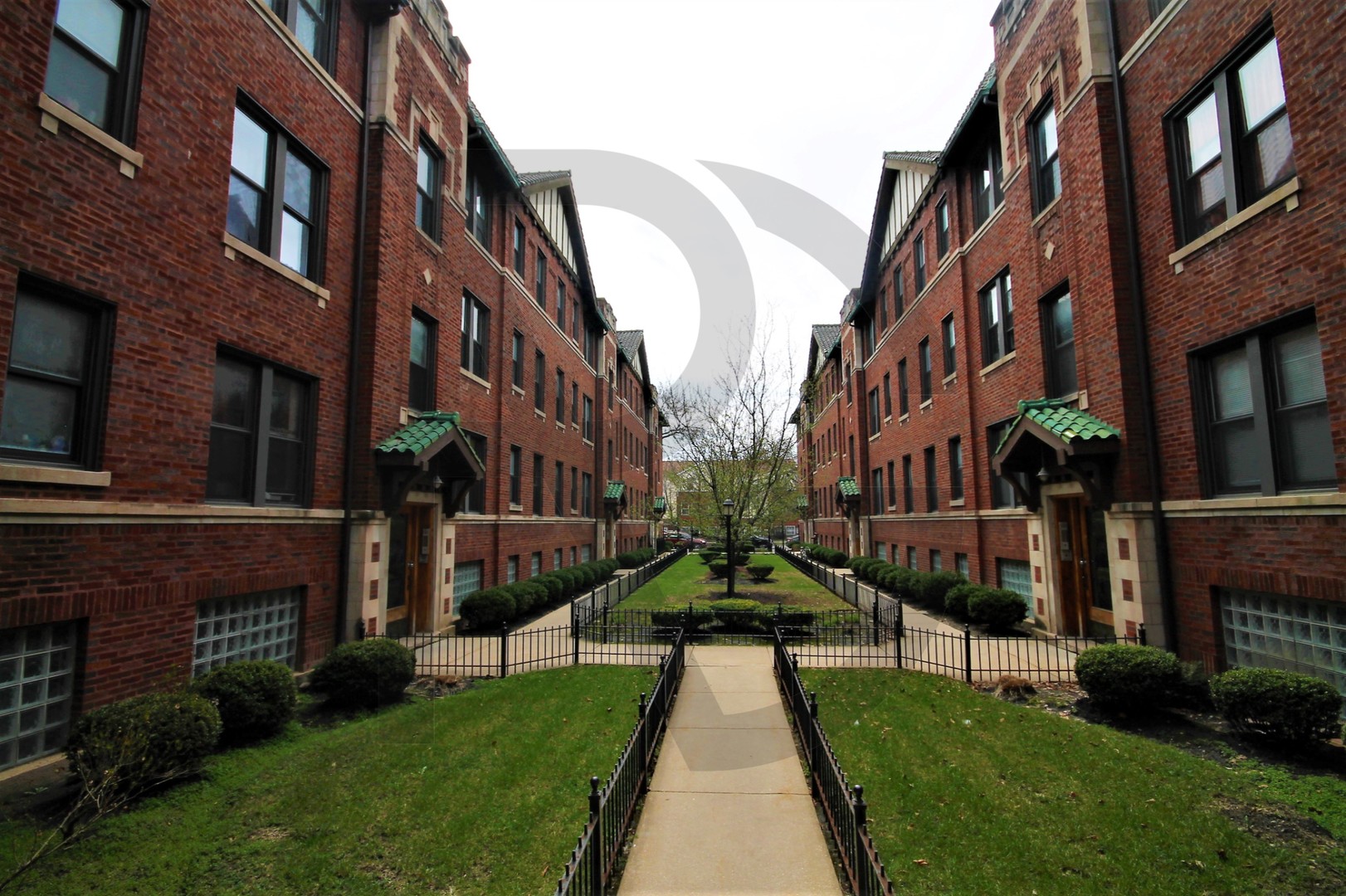 2706 N Spaulding Avenue 1FF Property Photo 1