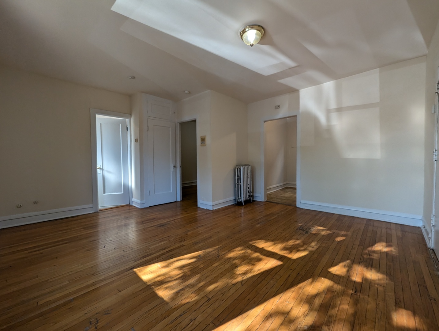 2706 N Spaulding Avenue 1ff Property Photo 3