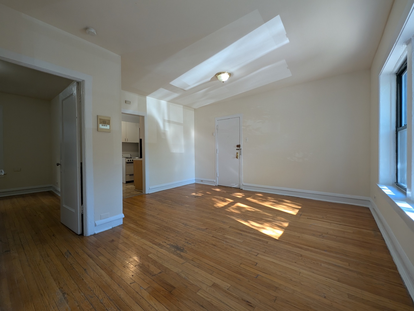 2706 N Spaulding Avenue 1ff Property Photo 4