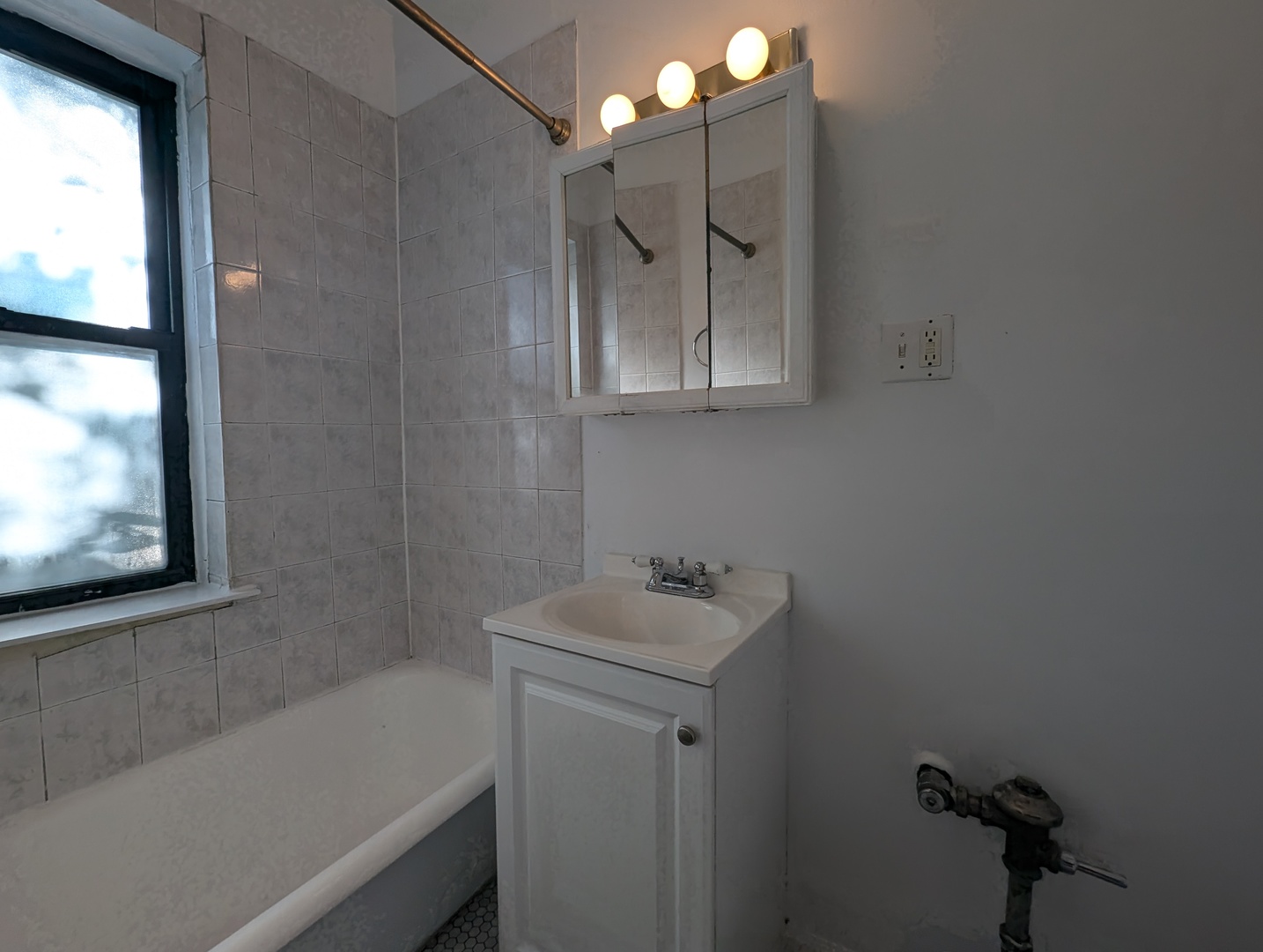 2706 N Spaulding Avenue 1ff Property Photo 10