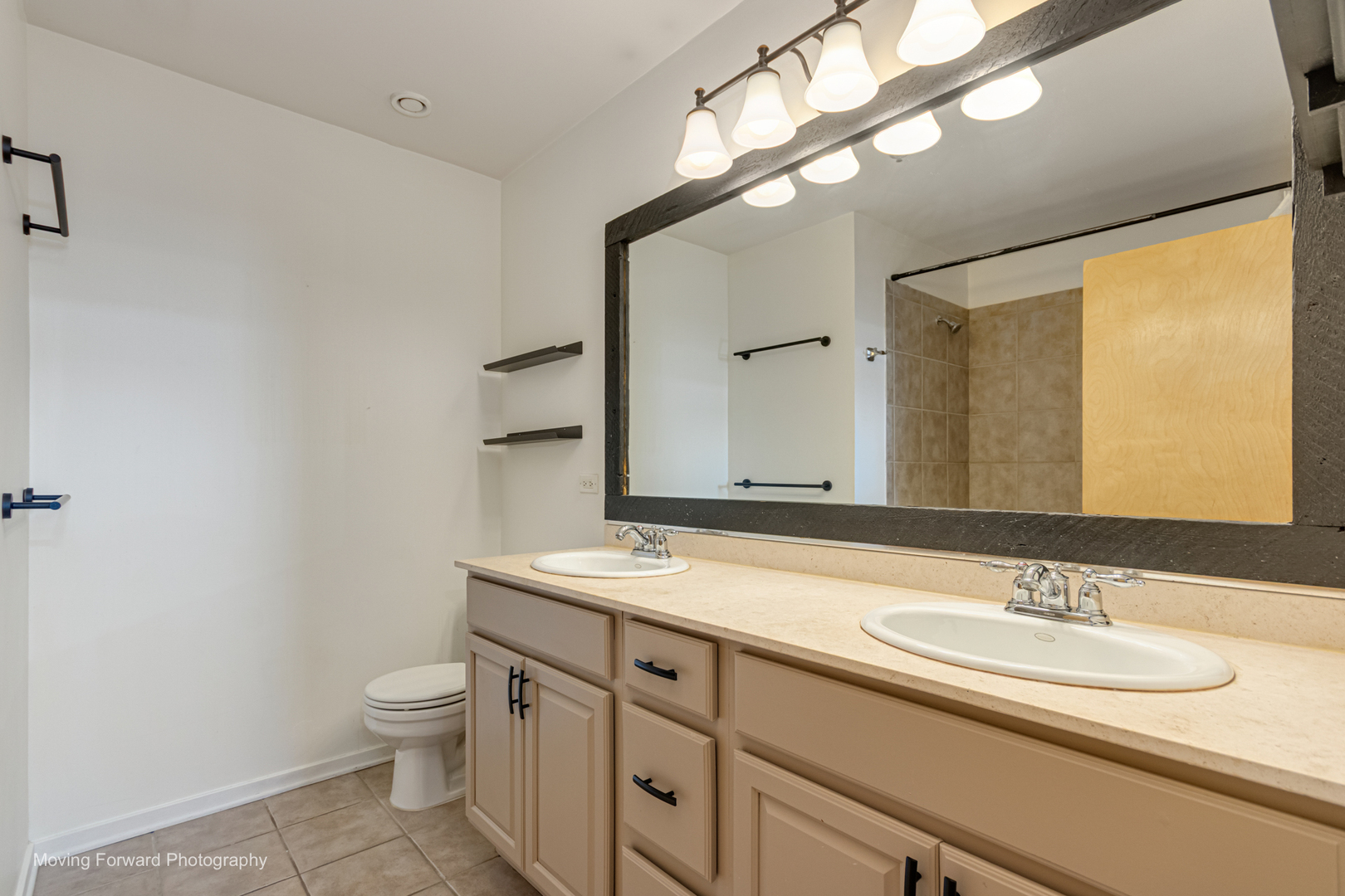 1645 W Ogden Avenue 505 Property Photo 14