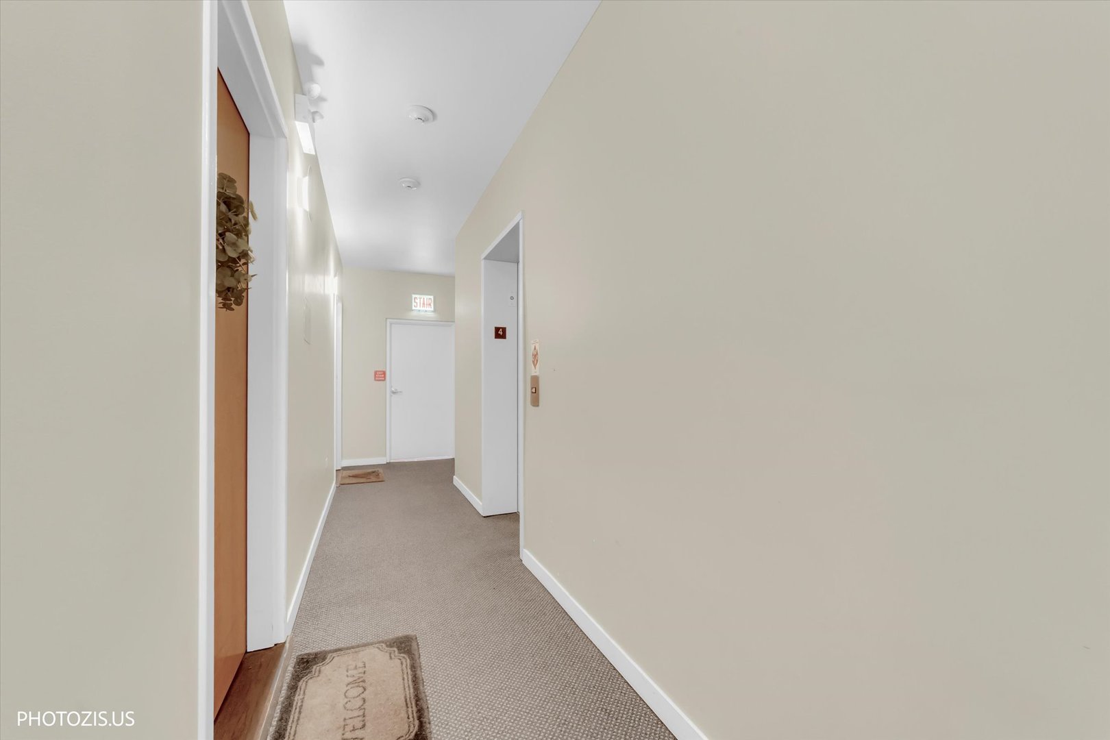 912 W Chicago Avenue 403 Property Photo 4