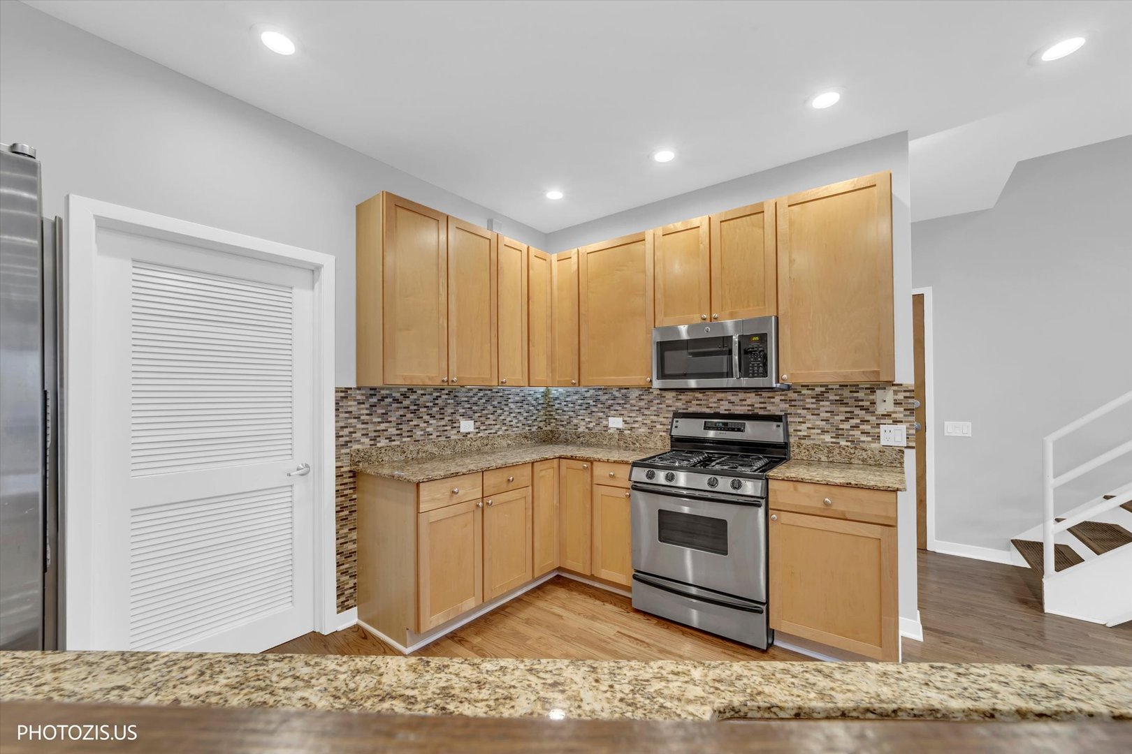 912 W Chicago Avenue 403 Property Photo 13