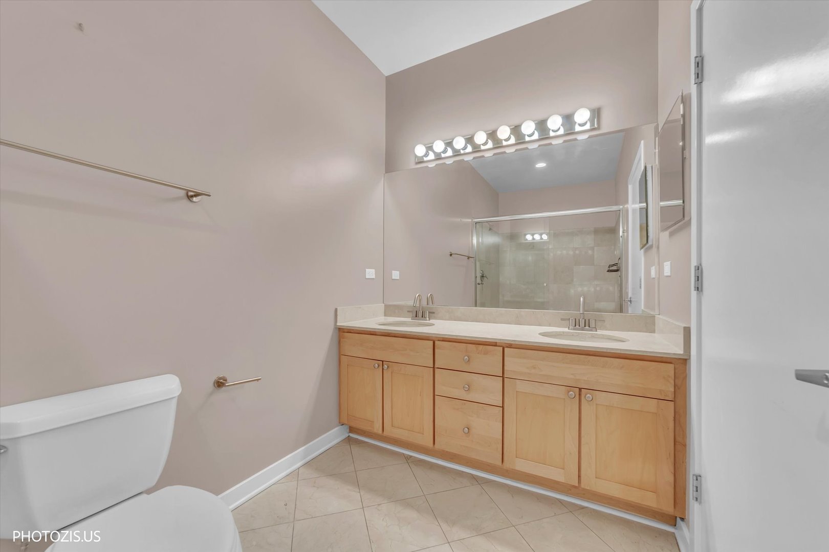 912 W Chicago Avenue 403 Property Photo 22
