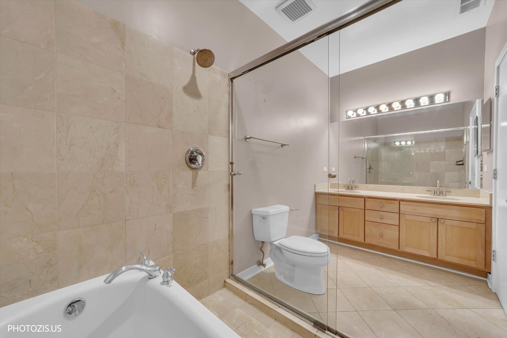 912 W Chicago Avenue 403 Property Photo 24
