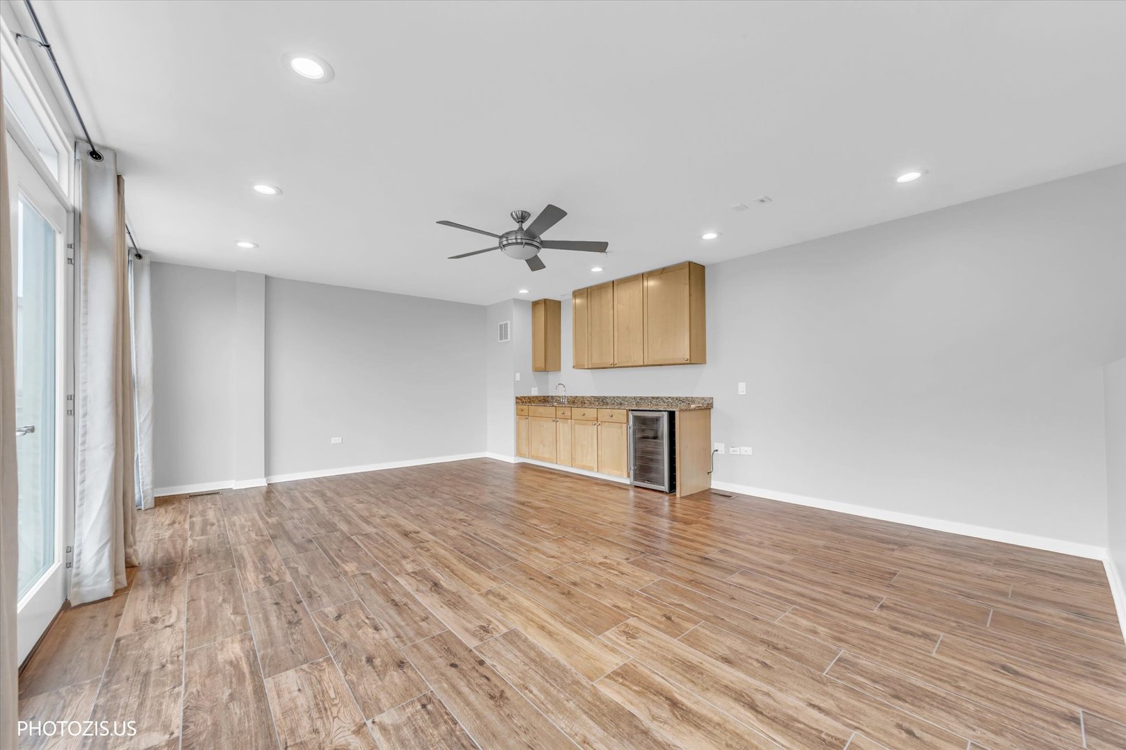 912 W Chicago Avenue 403 Property Photo 31