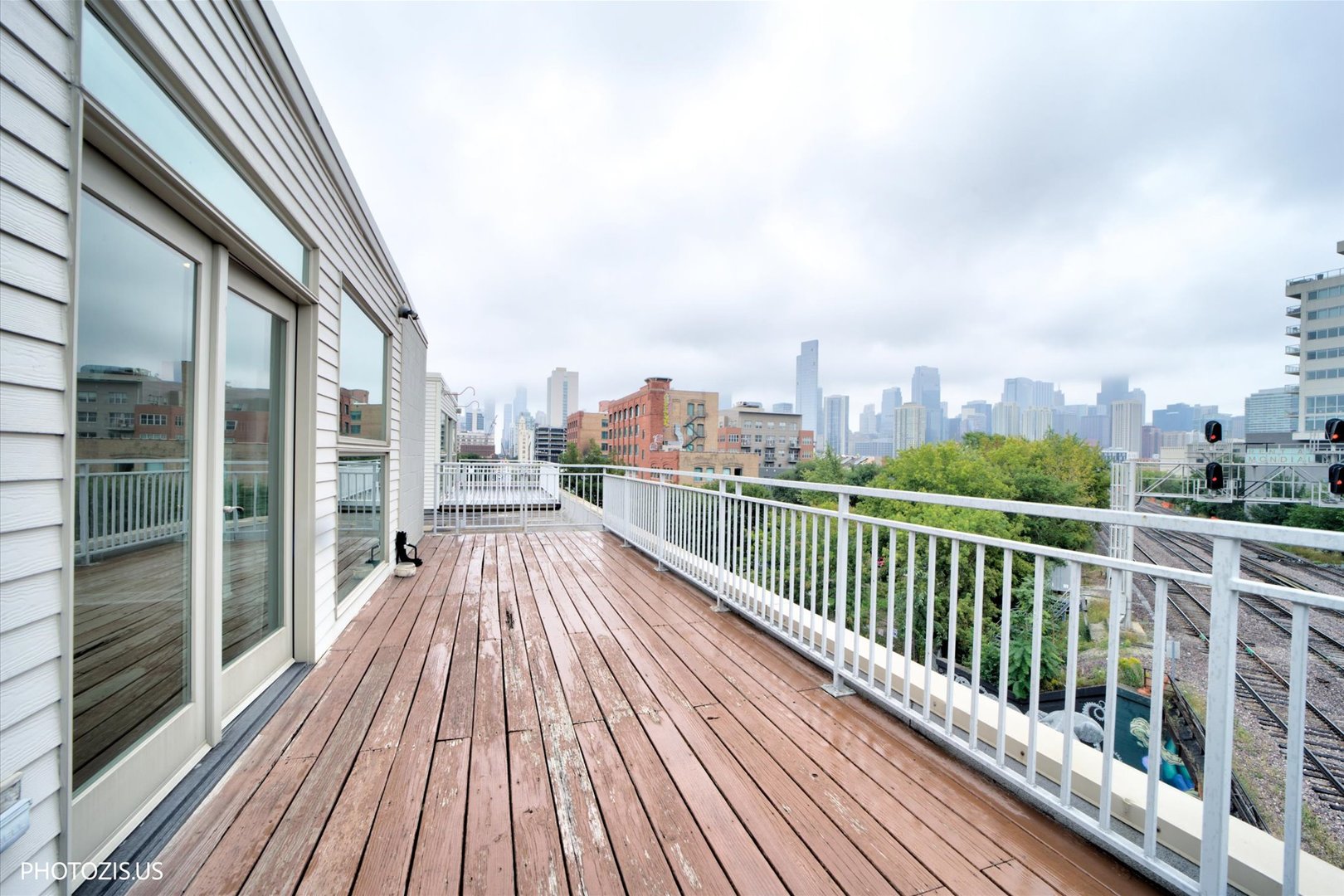 912 W Chicago Avenue 403 Property Photo 32