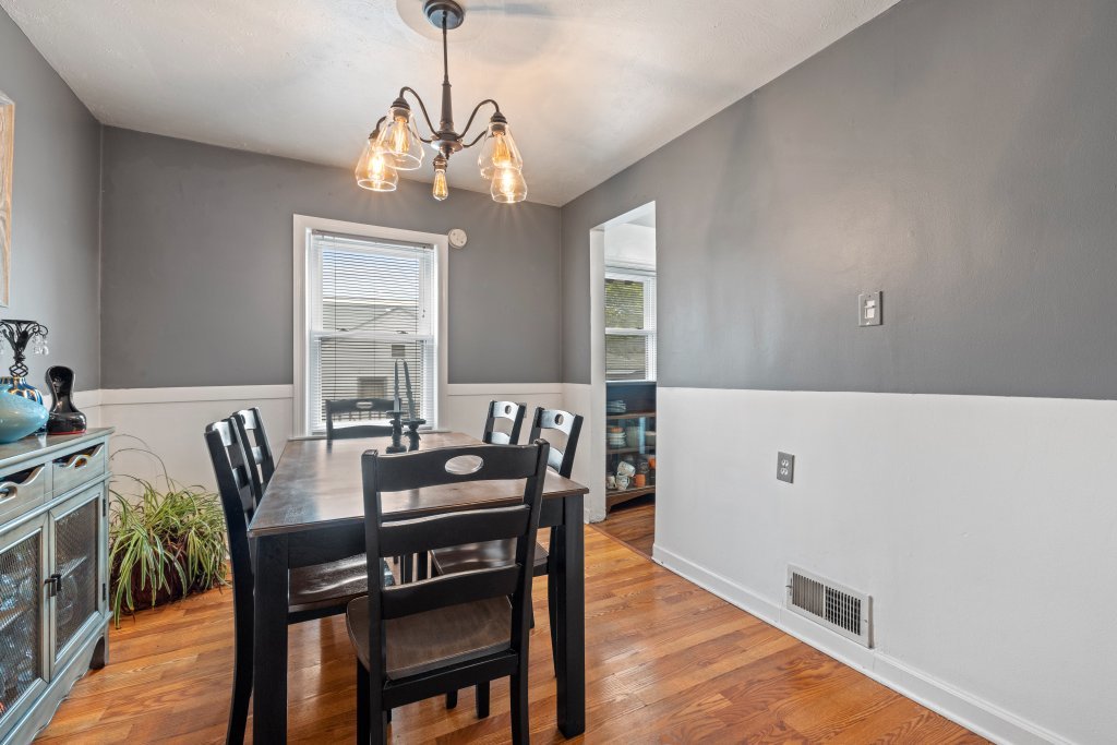 5242 W 63rd Place Property Photo 8
