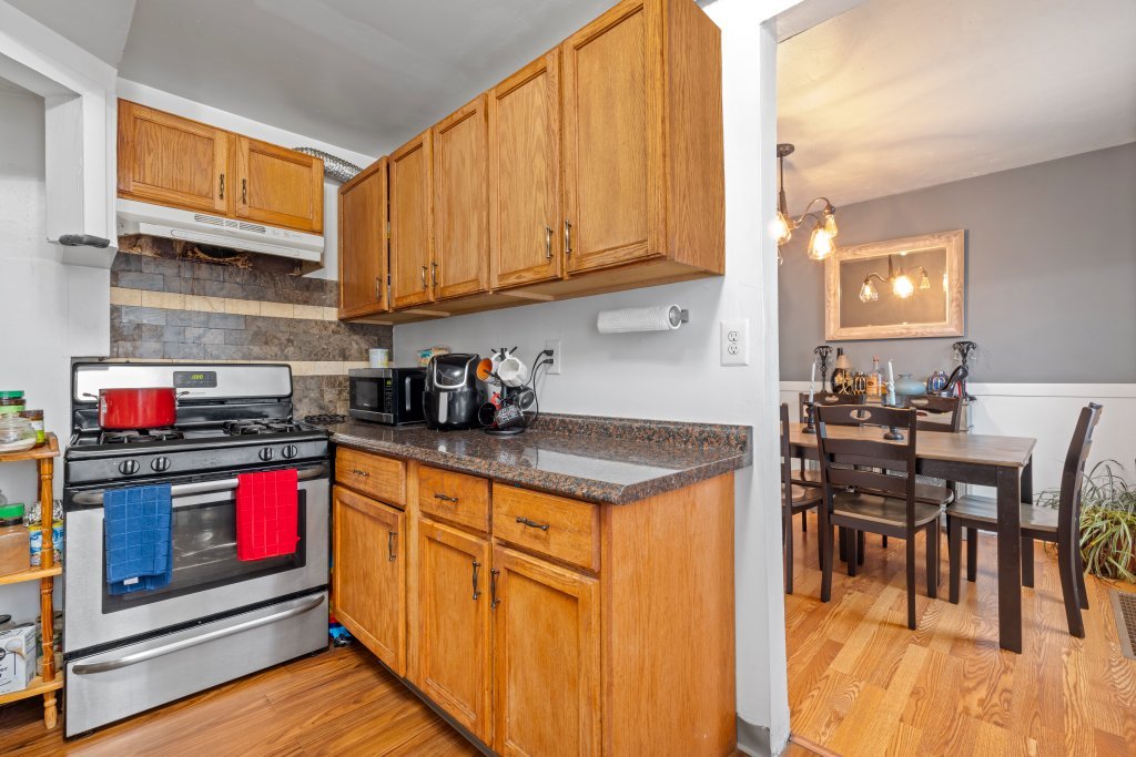 5242 W 63rd Place Property Photo 10