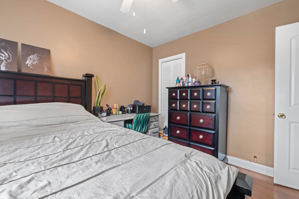 5242 W 63rd Place Property Photo 13
