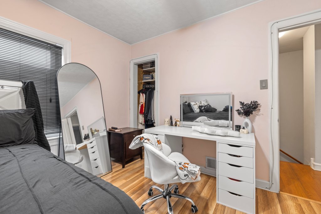 5242 W 63rd Place Property Photo 17