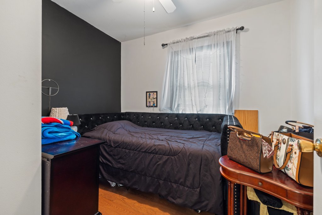 5242 W 63rd Place Property Photo 18