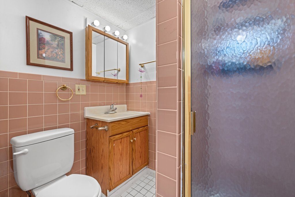 5242 W 63rd Place Property Photo 23