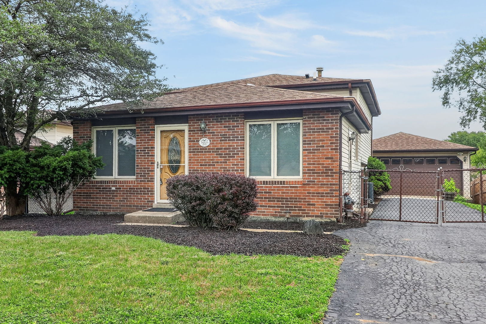 16825 Vicky Lane Property Photo 1