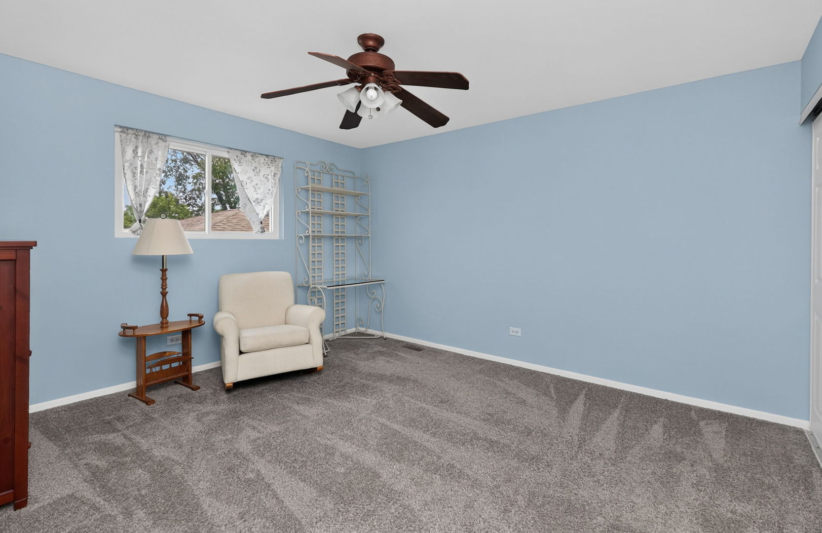 16825 Vicky Lane Property Photo 9