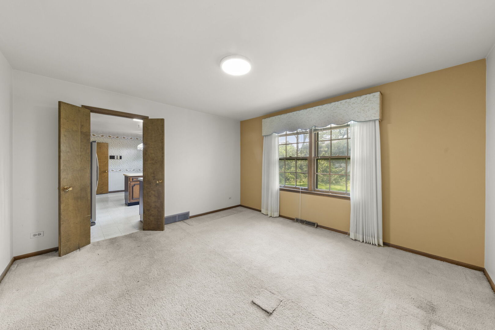 4726 Howard Avenue Property Photo 7