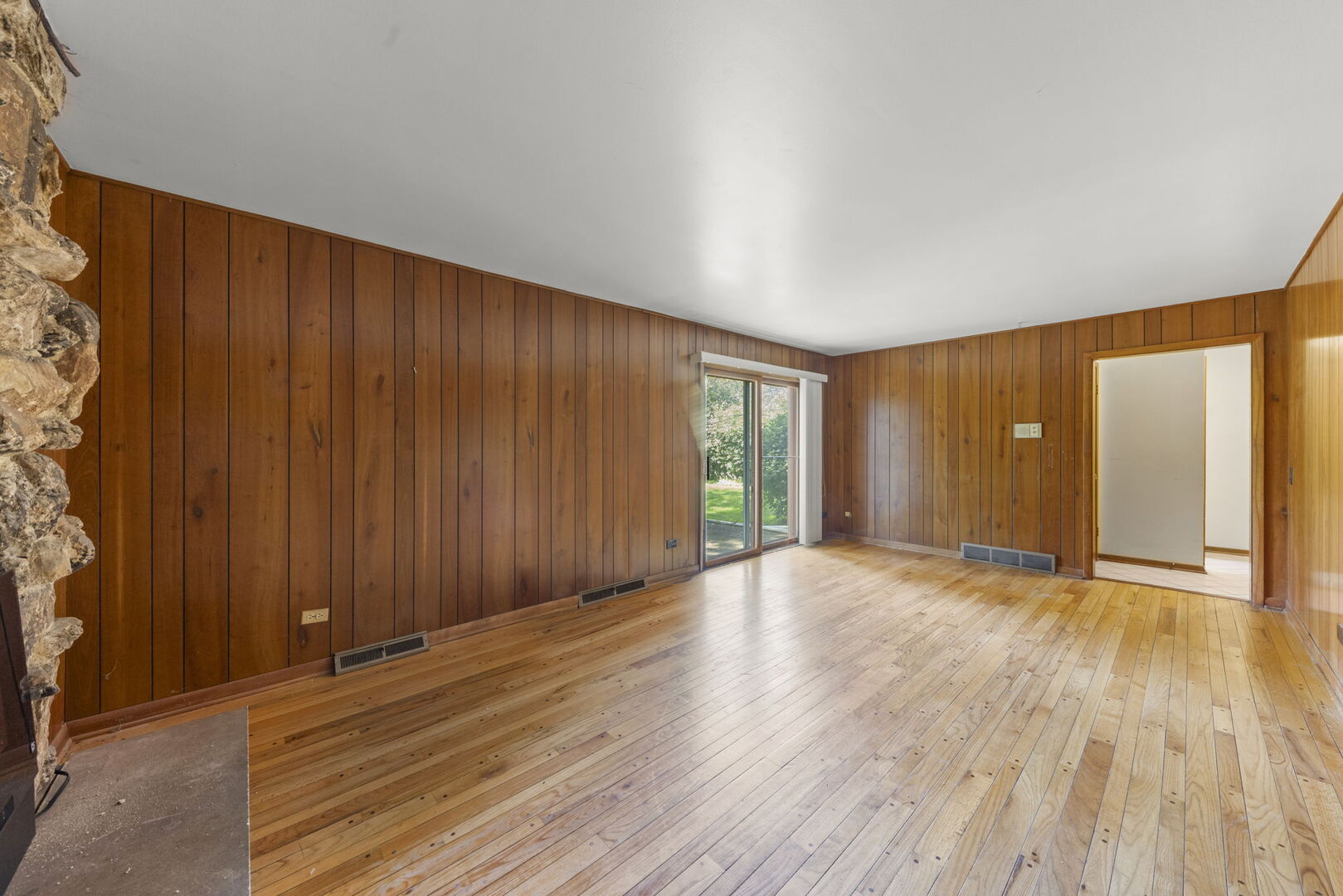 4726 Howard Avenue Property Photo 16