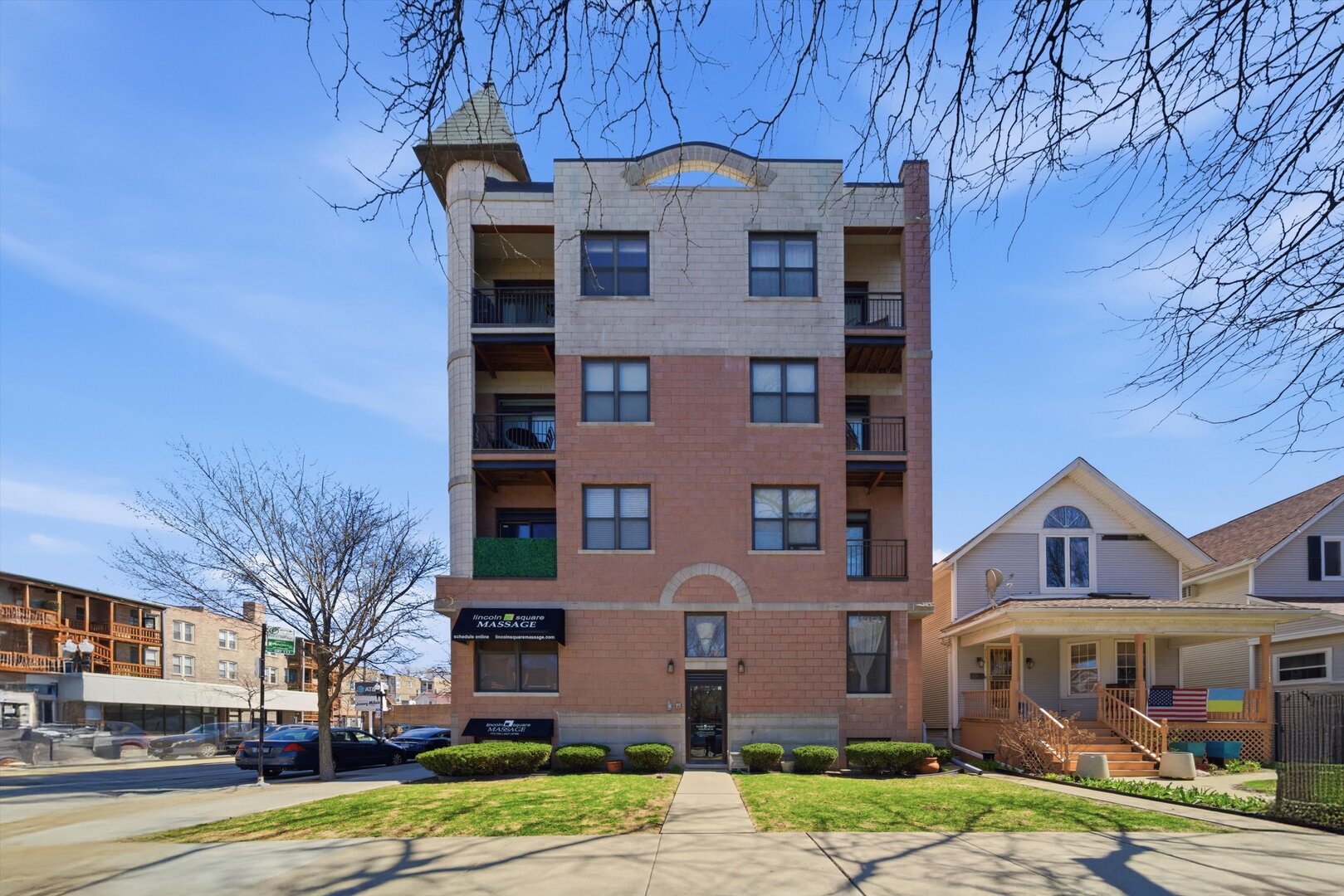 1733 W Lawrence Avenue CU2 Property Photo 1