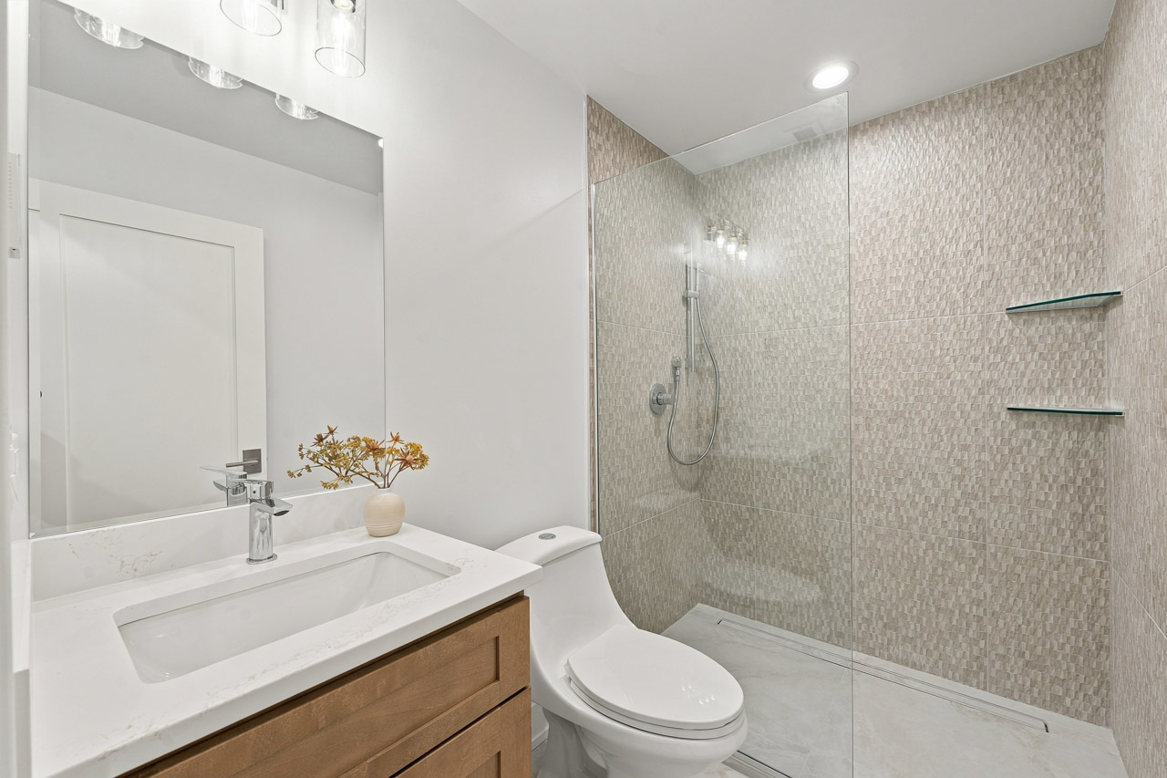 810 Clover Court Property Photo 32
