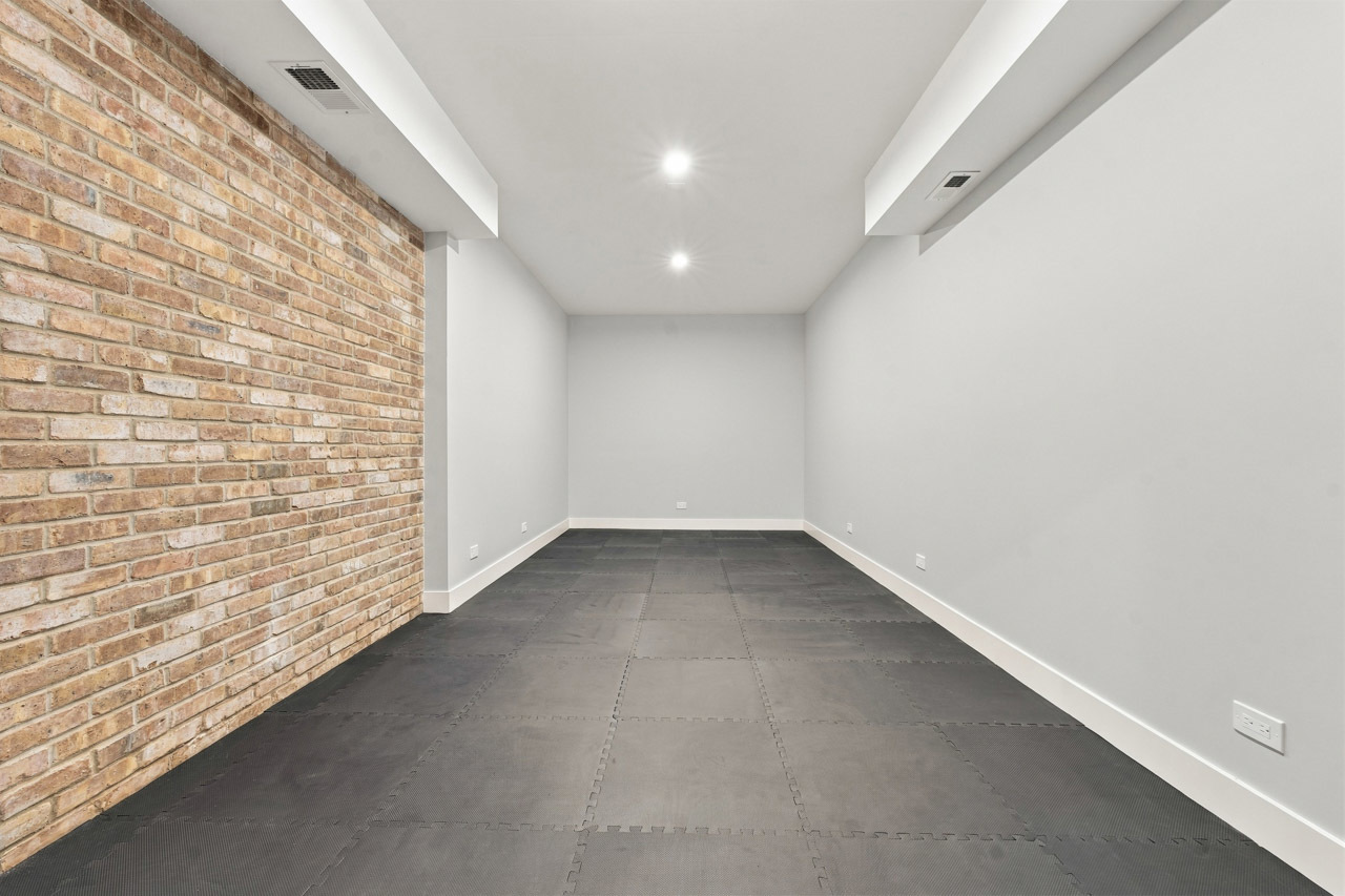 810 Clover Court Property Photo 39