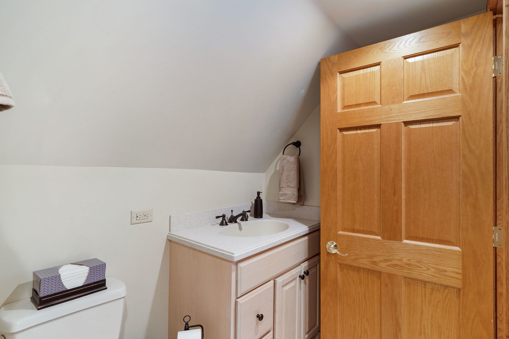 210 8th Avenue Property Photo 18