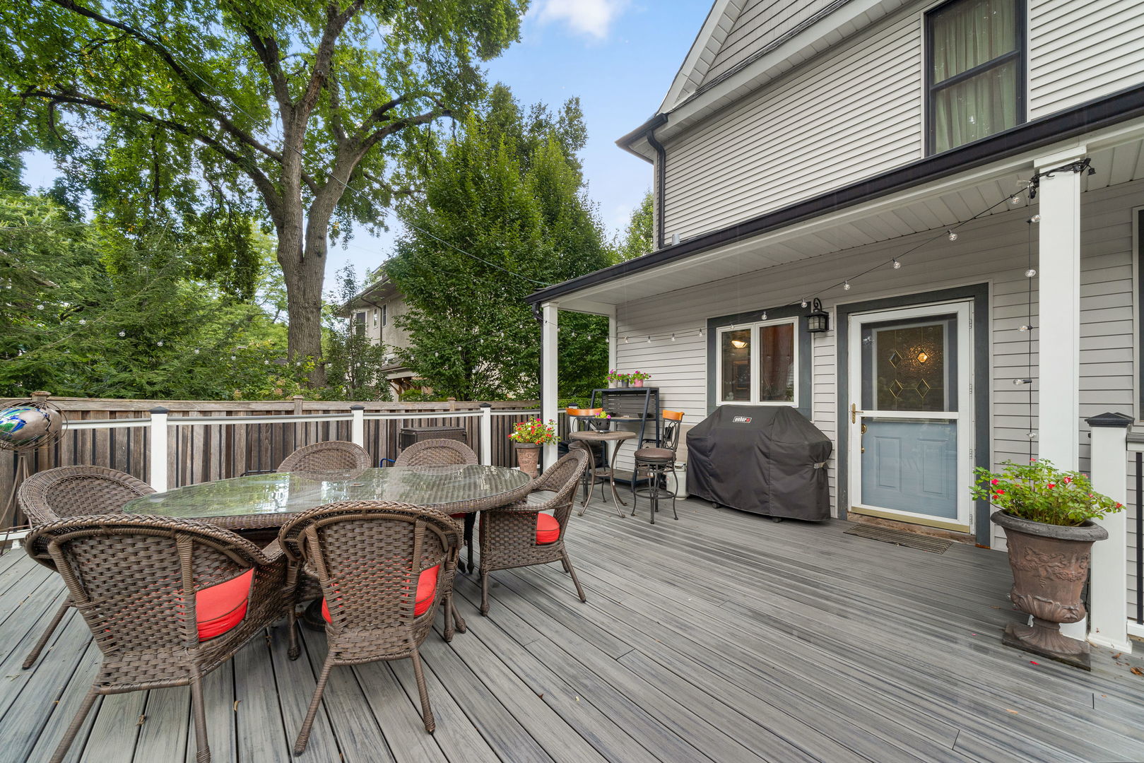 210 8th Avenue Property Photo 23
