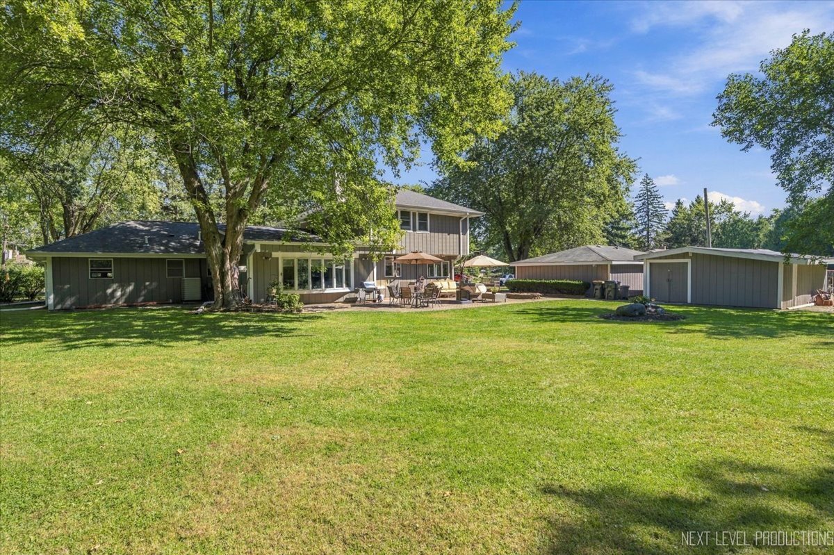 2n720 Woodcrest Drive Property Photo 8