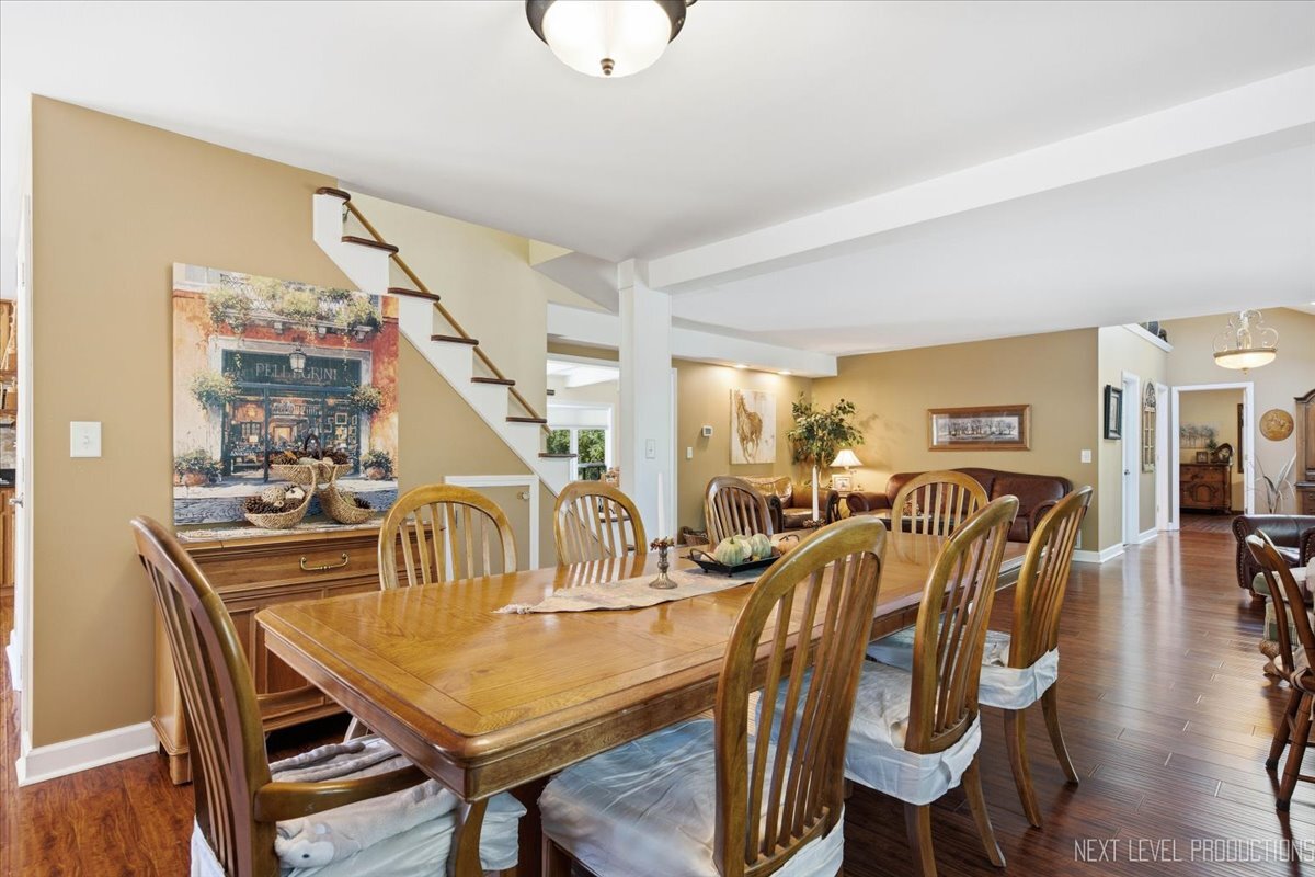 2n720 Woodcrest Drive Property Photo 16