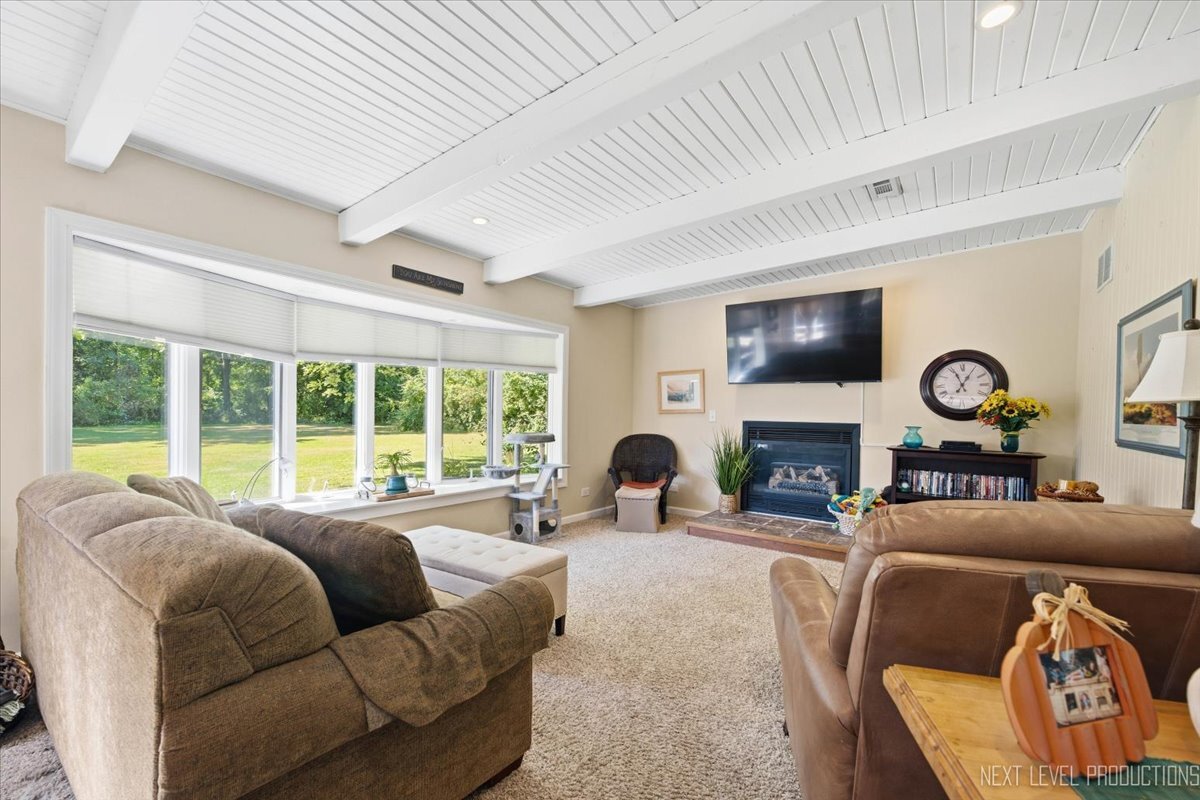 2n720 Woodcrest Drive Property Photo 19