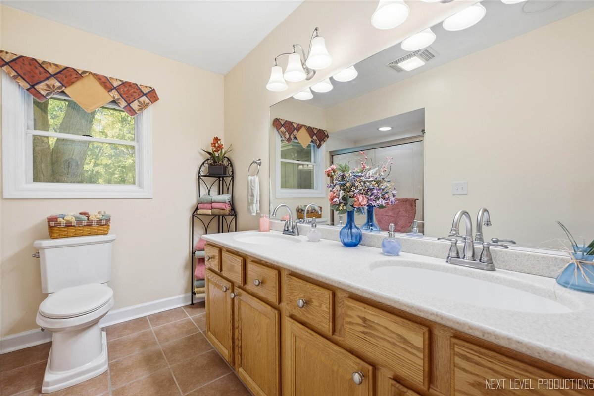 2n720 Woodcrest Drive Property Photo 26