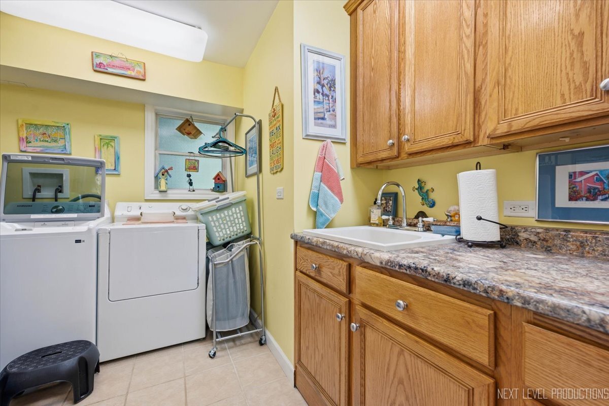 2n720 Woodcrest Drive Property Photo 27