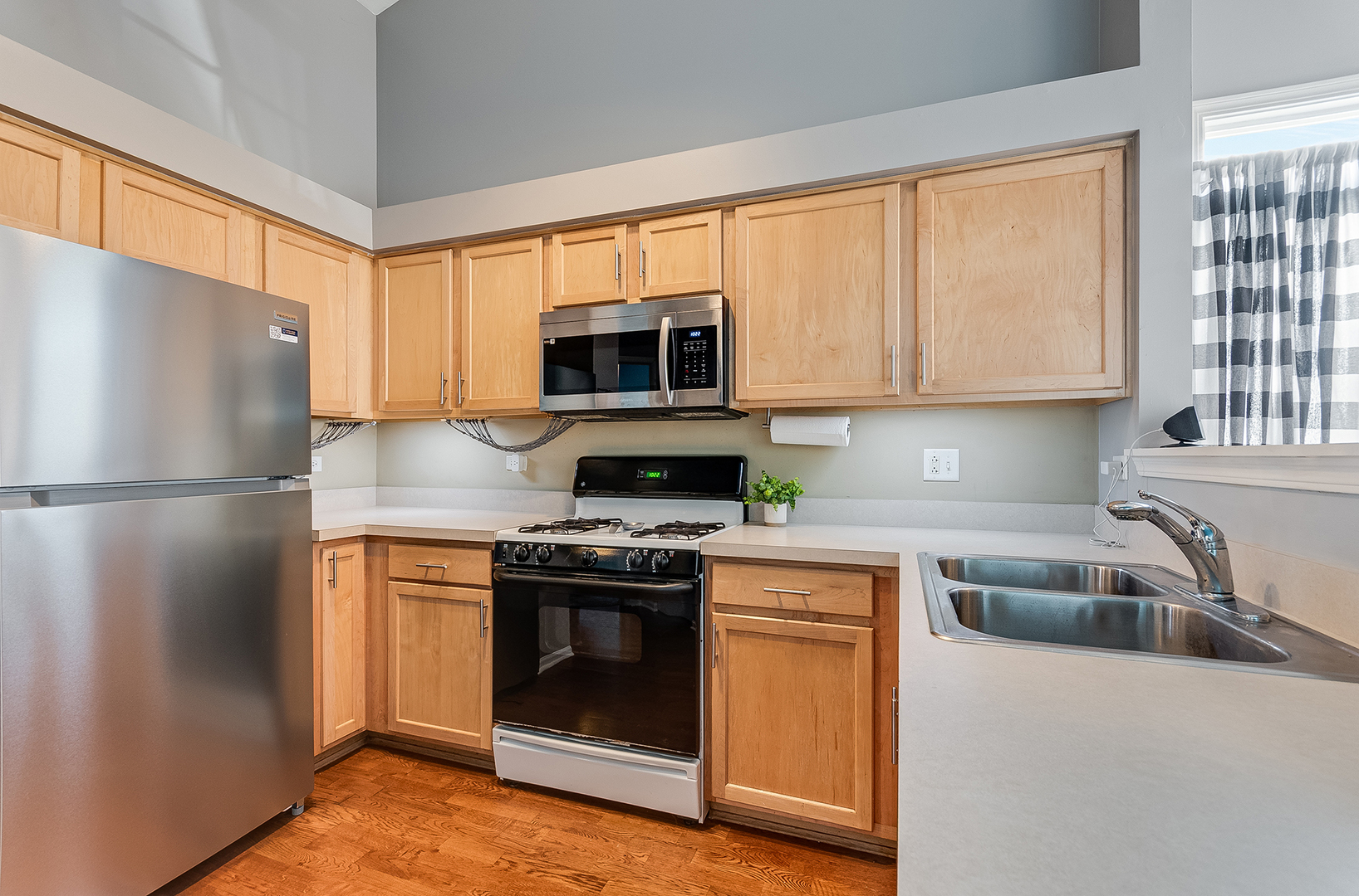 1409 Sherborn Court Property Photo 7