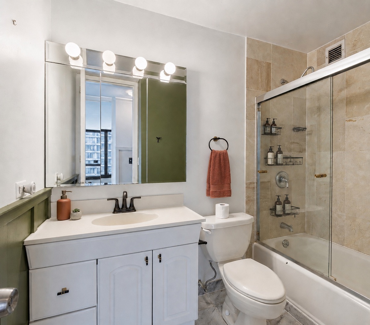 2020 N Lincoln Park W 18m Property Photo 8