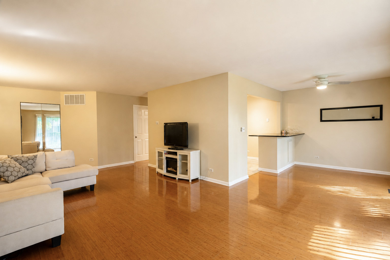 1253 Beechwood Court Property Photo 5