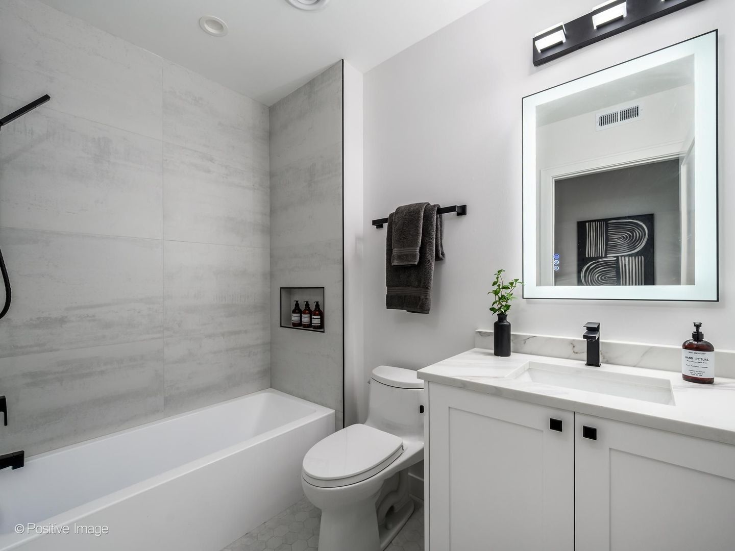 1345 W Grand Avenue 4n Property Photo 18