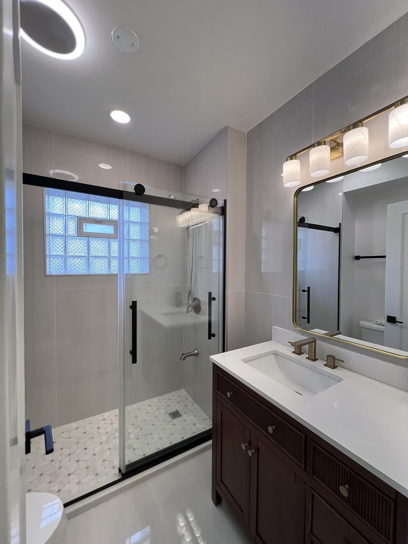 6508 N Richmond Street 1b Property Photo 12