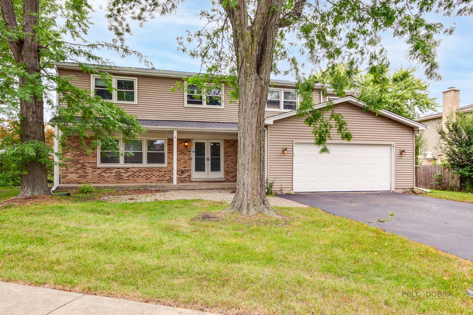 562 Applegate Lane Property Photo 1