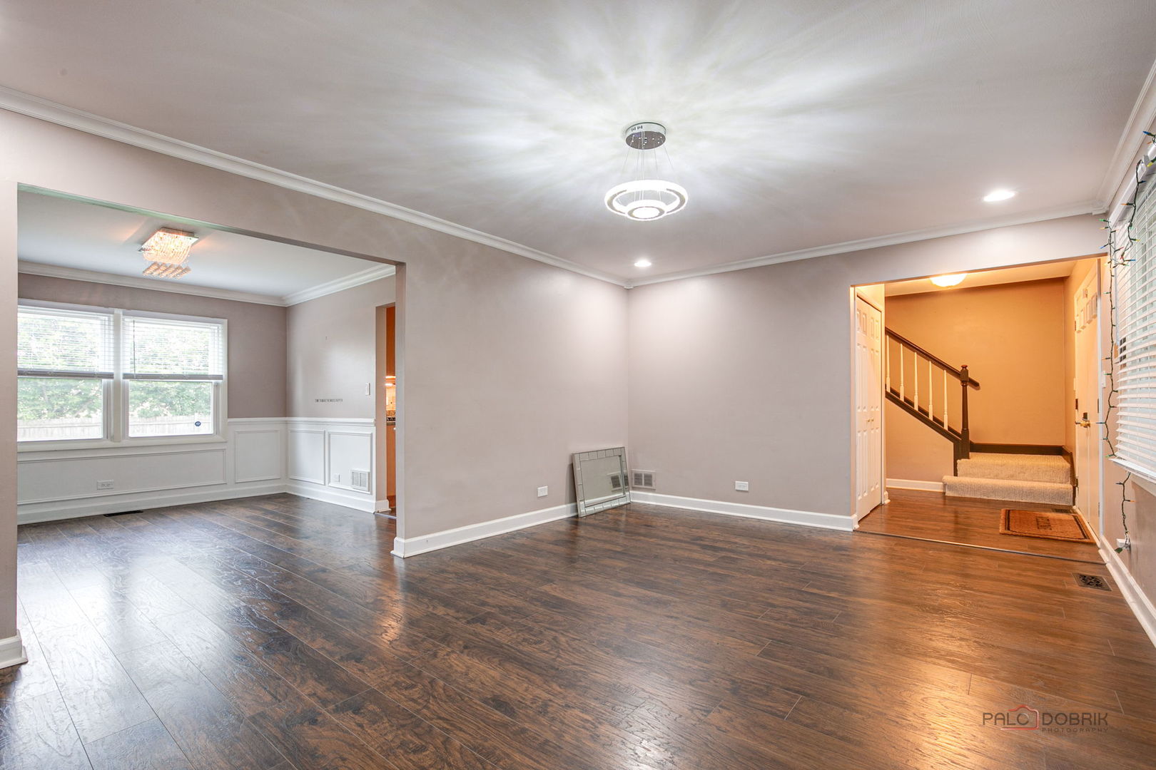 562 Applegate Lane Property Photo 6