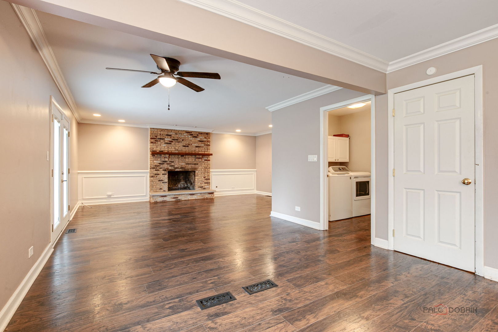 562 Applegate Lane Property Photo 12