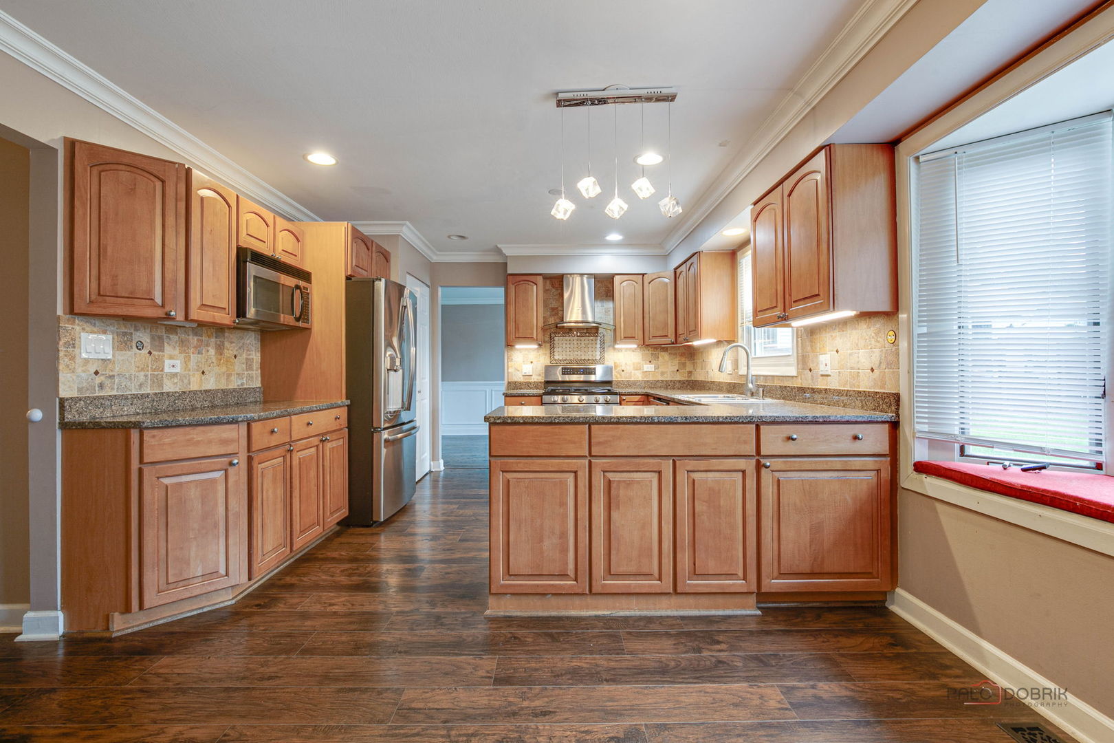 562 Applegate Lane Property Photo 15