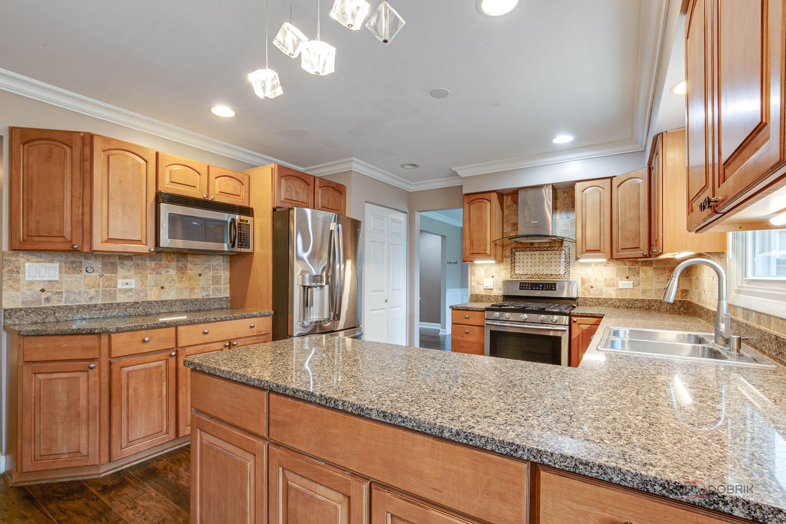 562 Applegate Lane Property Photo 16