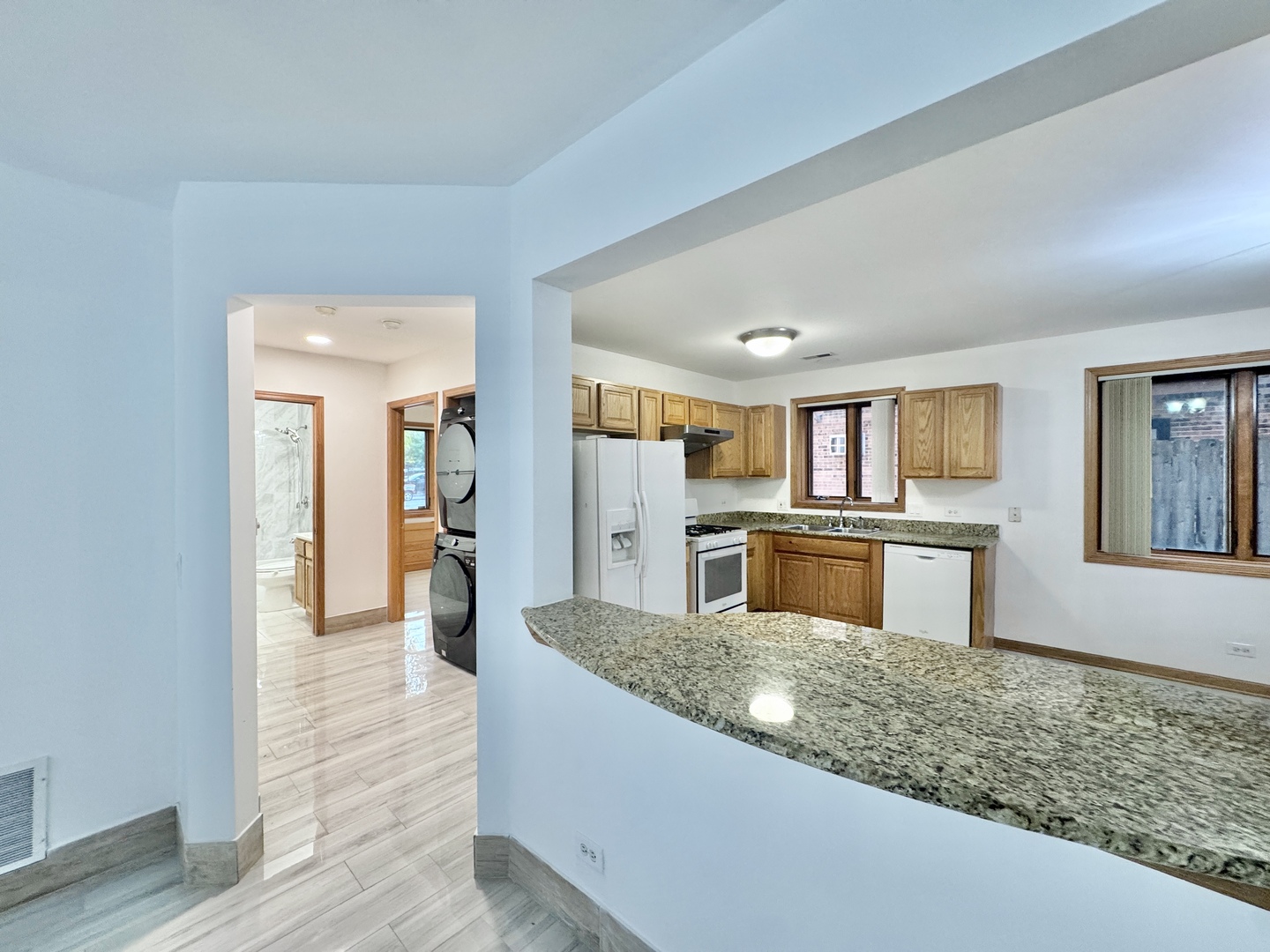 5965 N Northwest Highway 101 Property Photo 8