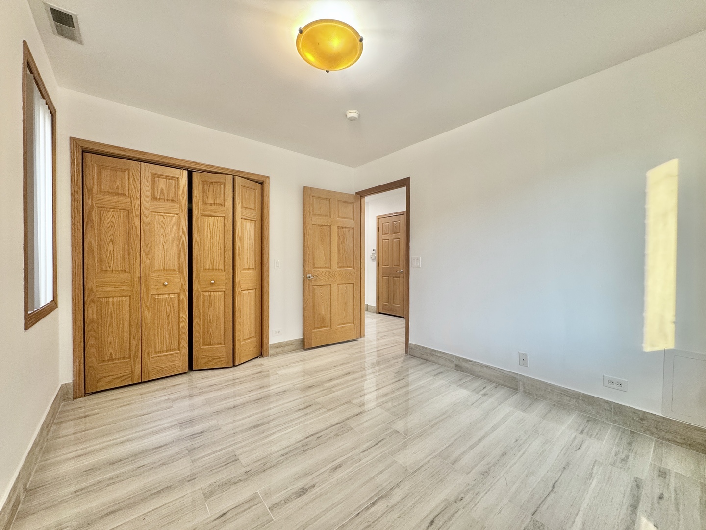 5965 N Northwest Highway 101 Property Photo 15