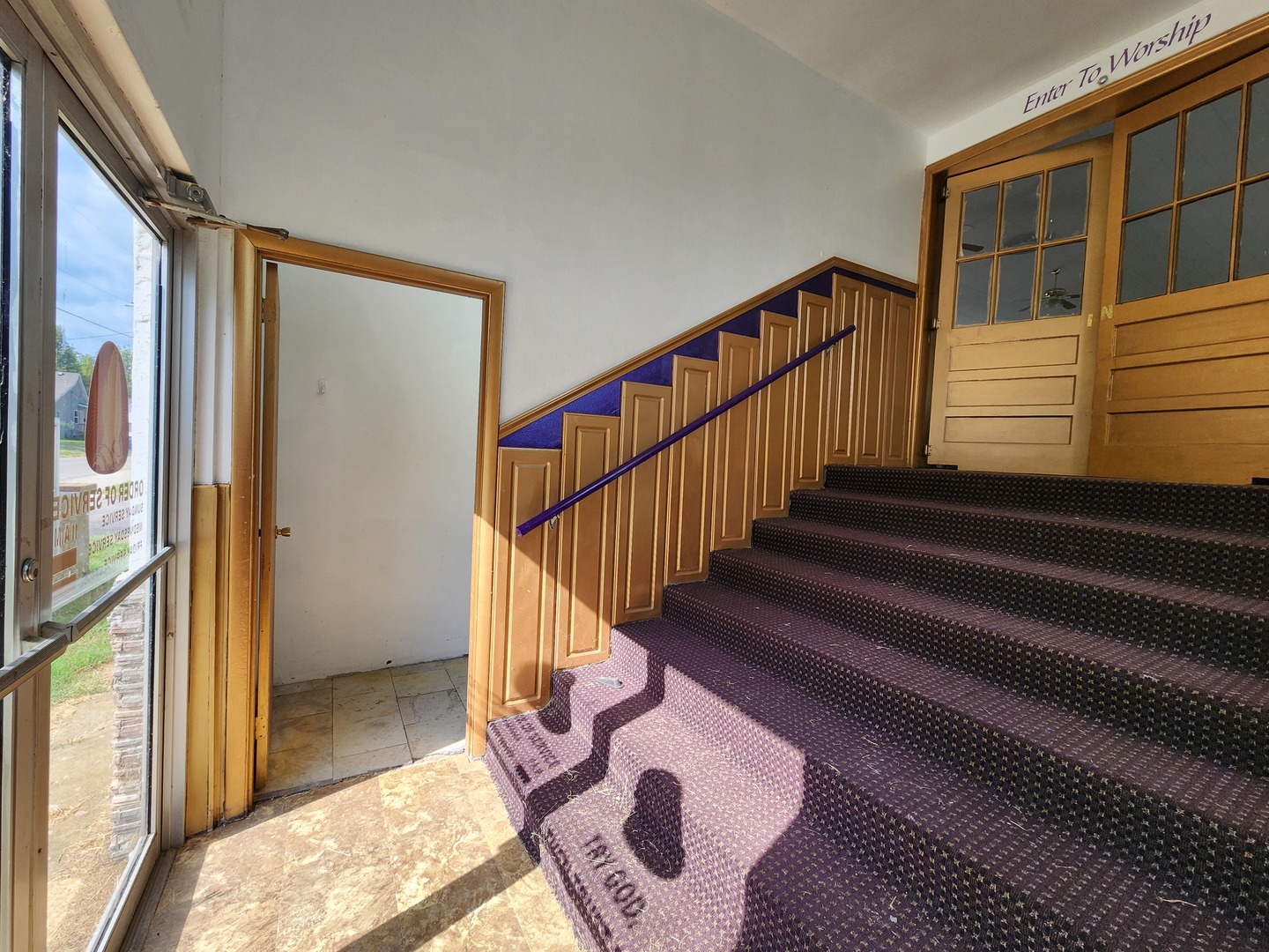 409 S Hill Street Property Photo 3
