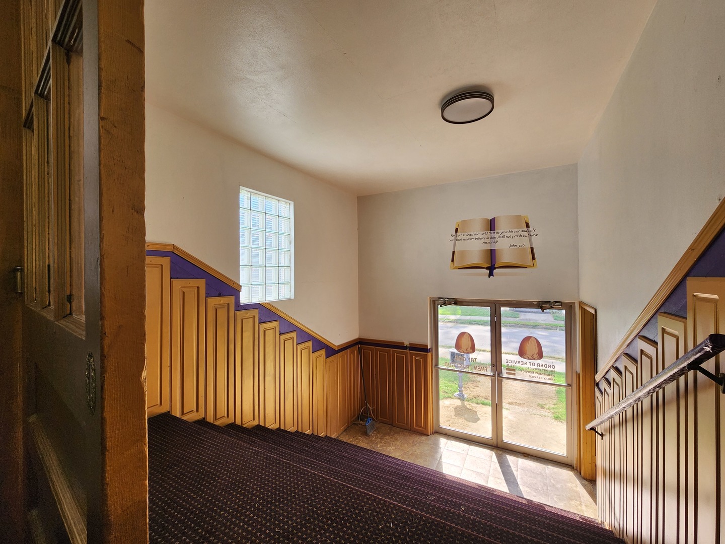 409 S Hill Street Property Photo 4
