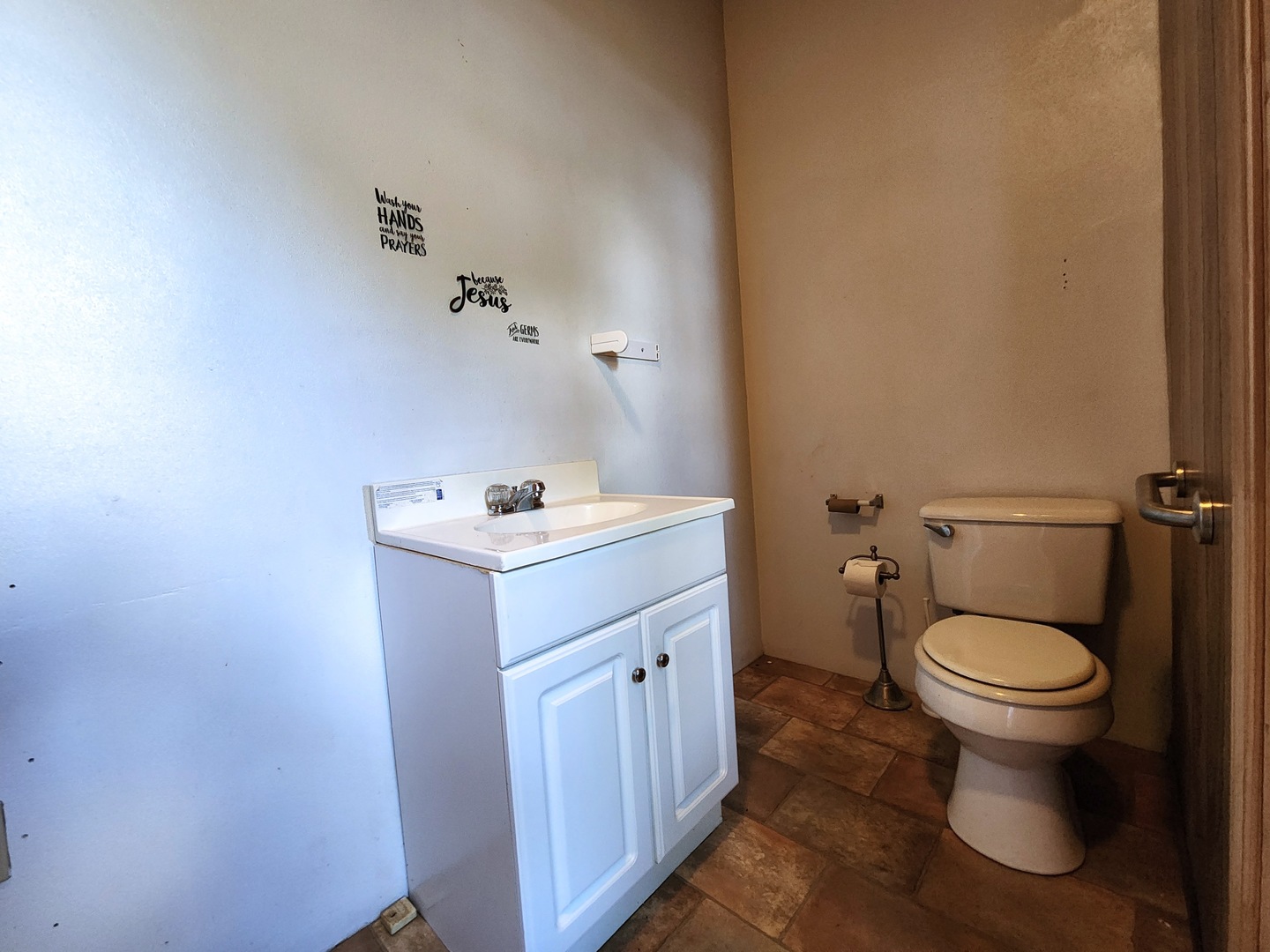 409 S Hill Street Property Photo 15